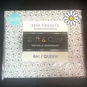 Deep Pocket 14” Queen Sheet Set 4-pc White w/Black Floral Wrinkle Resistant NIP